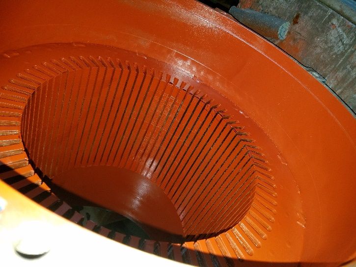 Estator de máquina de gran capacidad